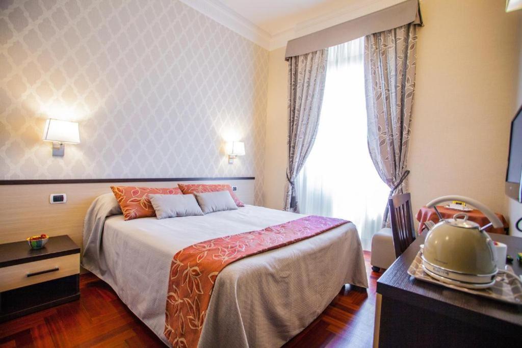 Hotel Domus Palatina Roma Esterno foto
