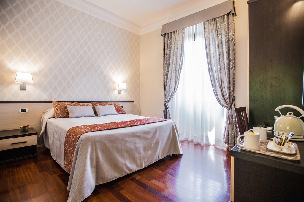 Hotel Domus Palatina Roma Esterno foto