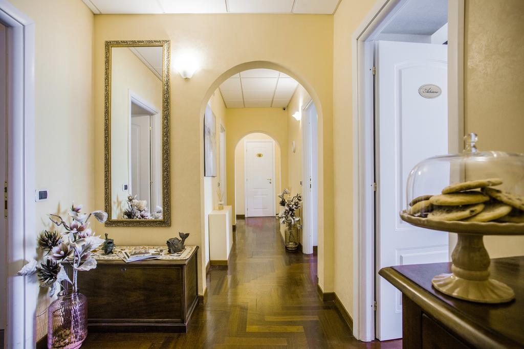 Hotel Domus Palatina Roma Esterno foto