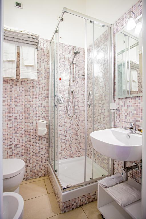 Hotel Domus Palatina Roma Esterno foto
